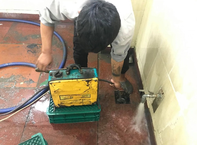 thông cống nghẹt tại quận 2