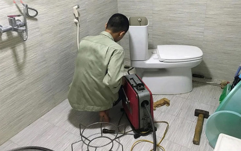 thông tắc bồn cầu