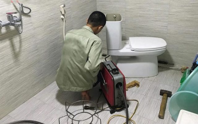 thông tắc bồn cầu