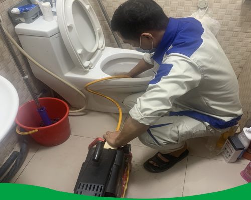 Bồn Cầu Xả Nước Yếu