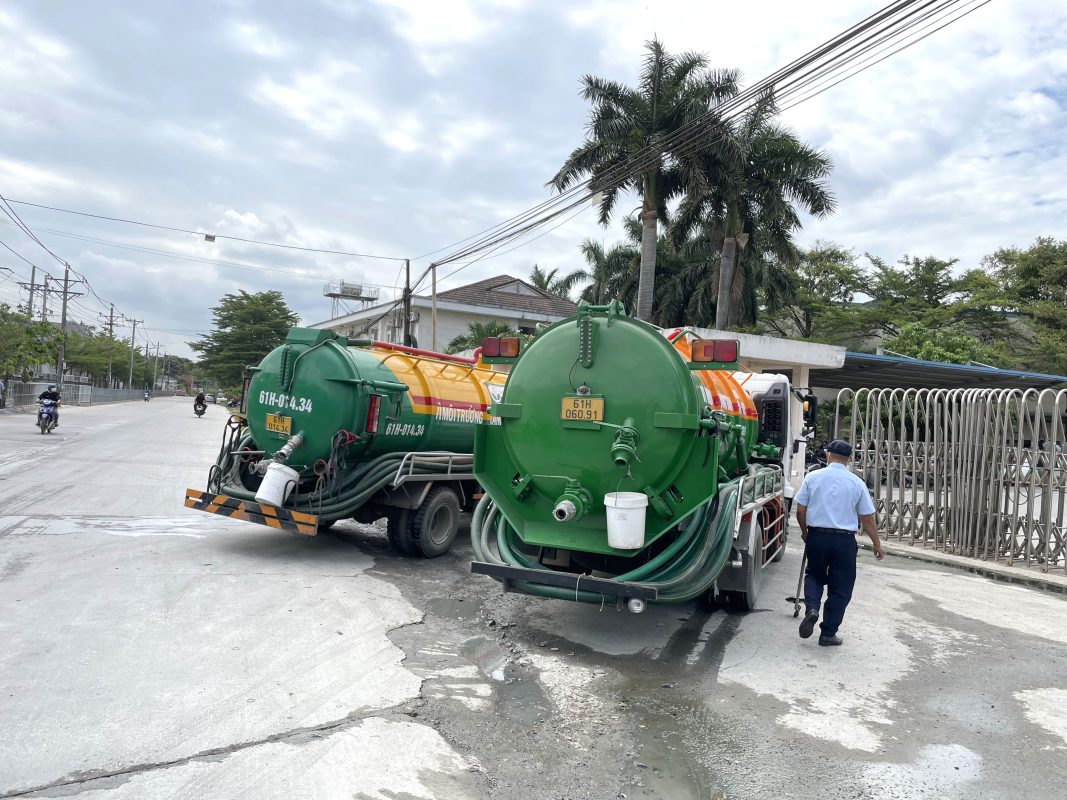 dịch vụ hút bể phốt chân không